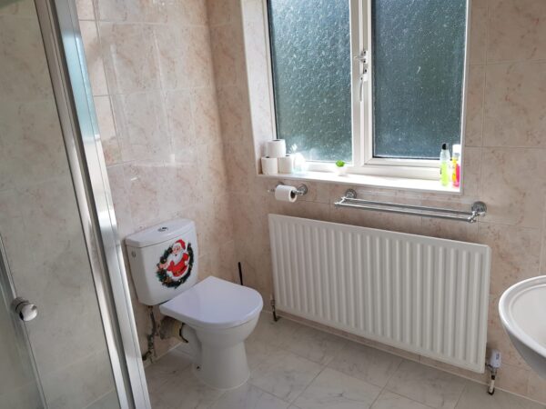 Watford way, Hendon, NW44TE