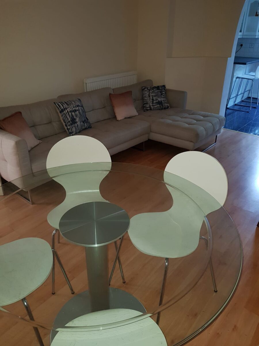 Watford way, Hendon, NW44TE