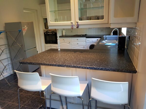 Watford way, Hendon, NW44TE