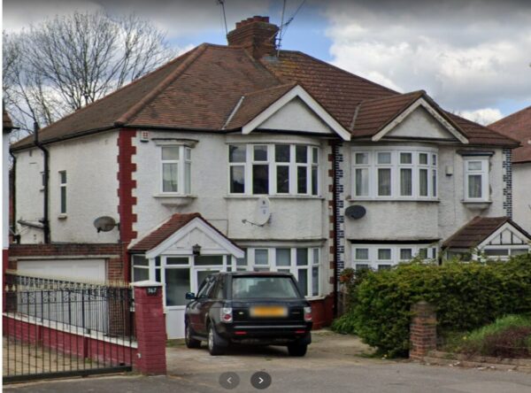Watford way, Hendon, NW44TE