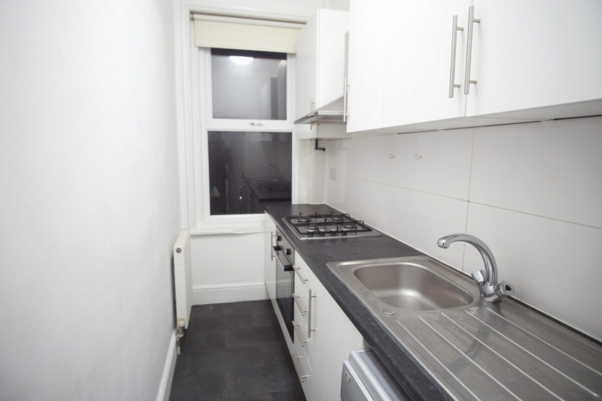 Yew Grove, cricklewood, NW2