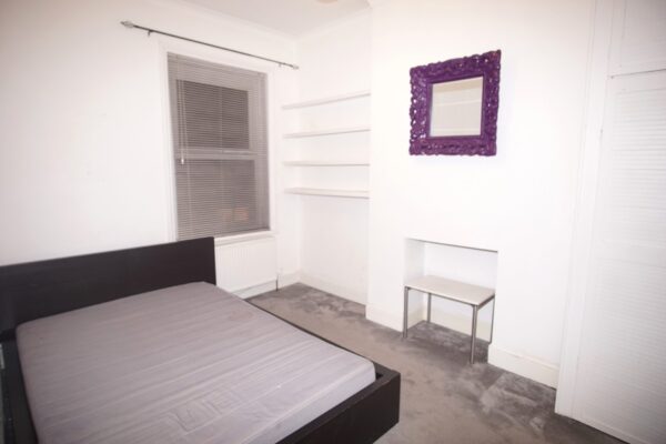 Yew Grove, cricklewood, NW2