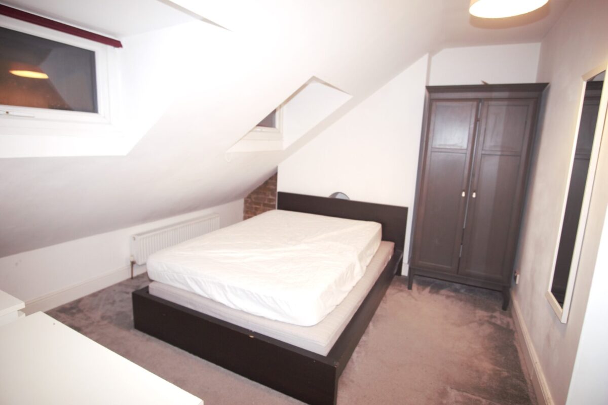 Yew Grove, cricklewood, NW2