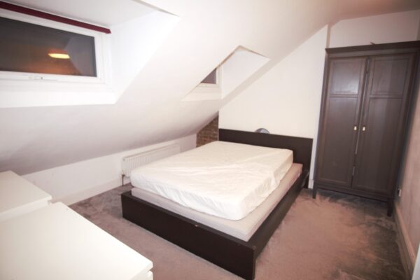 Yew Grove, cricklewood, NW2