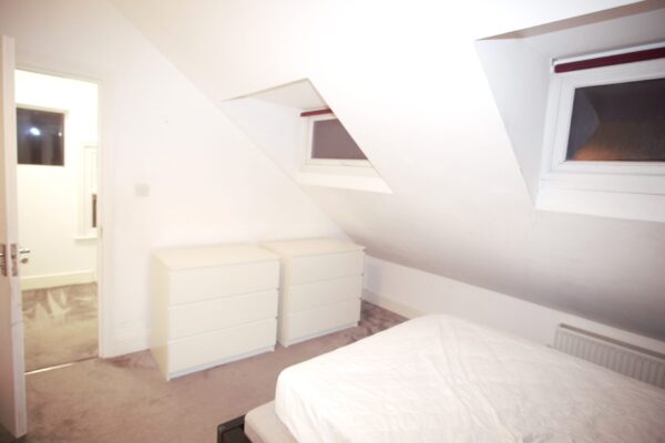 Yew Grove, cricklewood, NW2