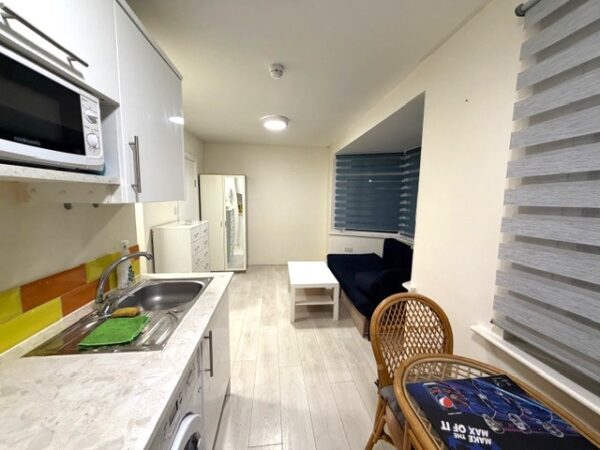 Waverley Garden, Hanger lane, NW107EE