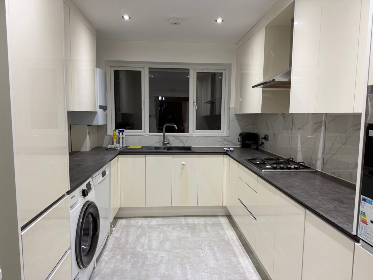 White house drive, Stanmore, HA74NQ