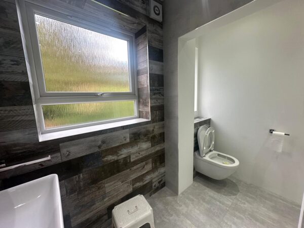 White house drive, Stanmore, HA74NQ