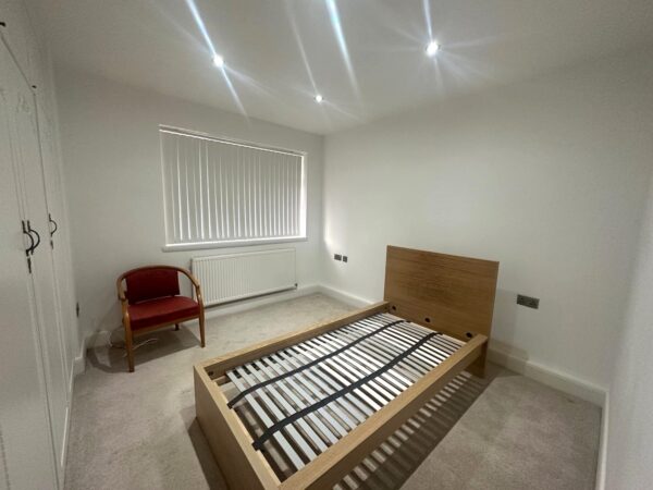 White house drive, Stanmore, HA74NQ