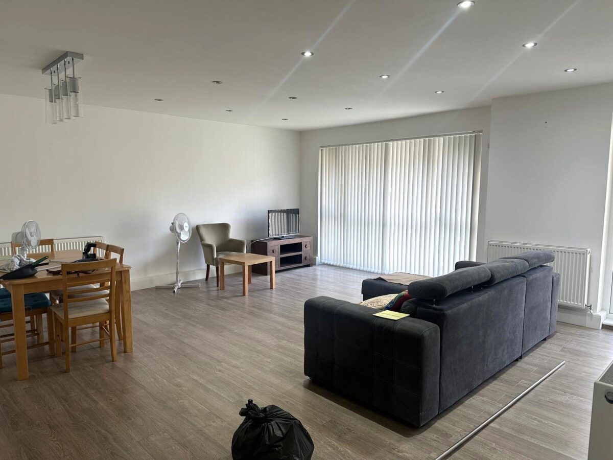 White house drive, Stanmore, HA74NQ