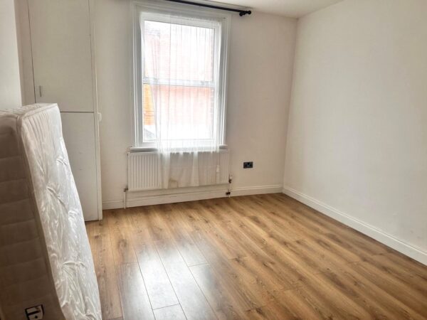 Cricklewood Broadway, cricklewood, NW2