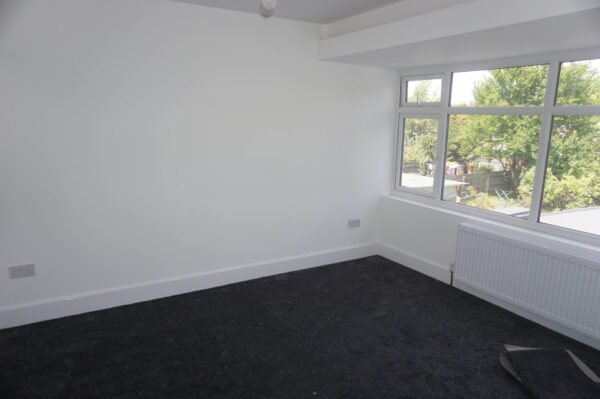 Coniston Avenue, Parivale, UB6