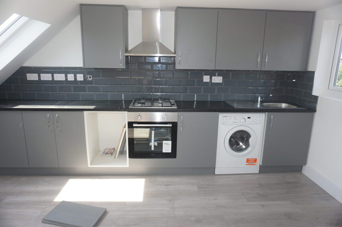 Coniston Avenue, Parivale, UB6