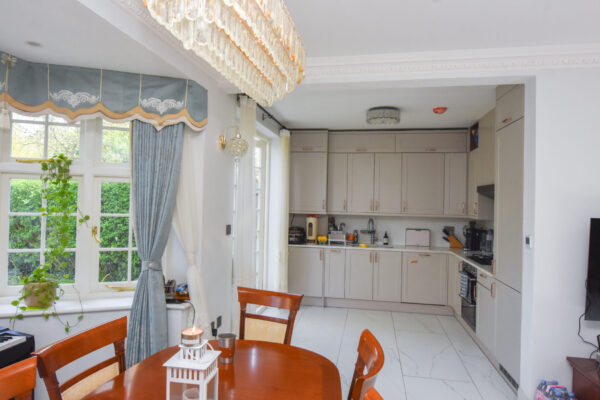 Oakwood Road, London, NW11