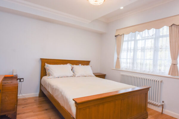 Oakwood Road, London, NW11