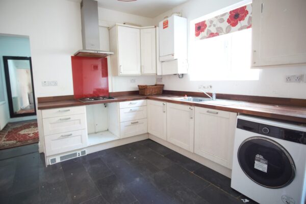 Larch Road, cricklewood, NW26SE