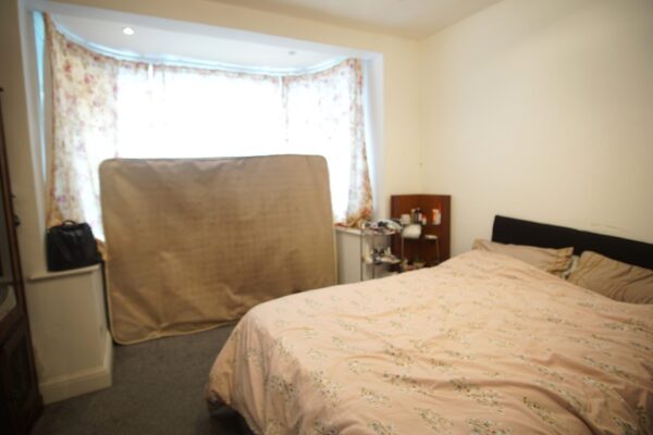 Coniston Avenue, Parivale, UB68ED