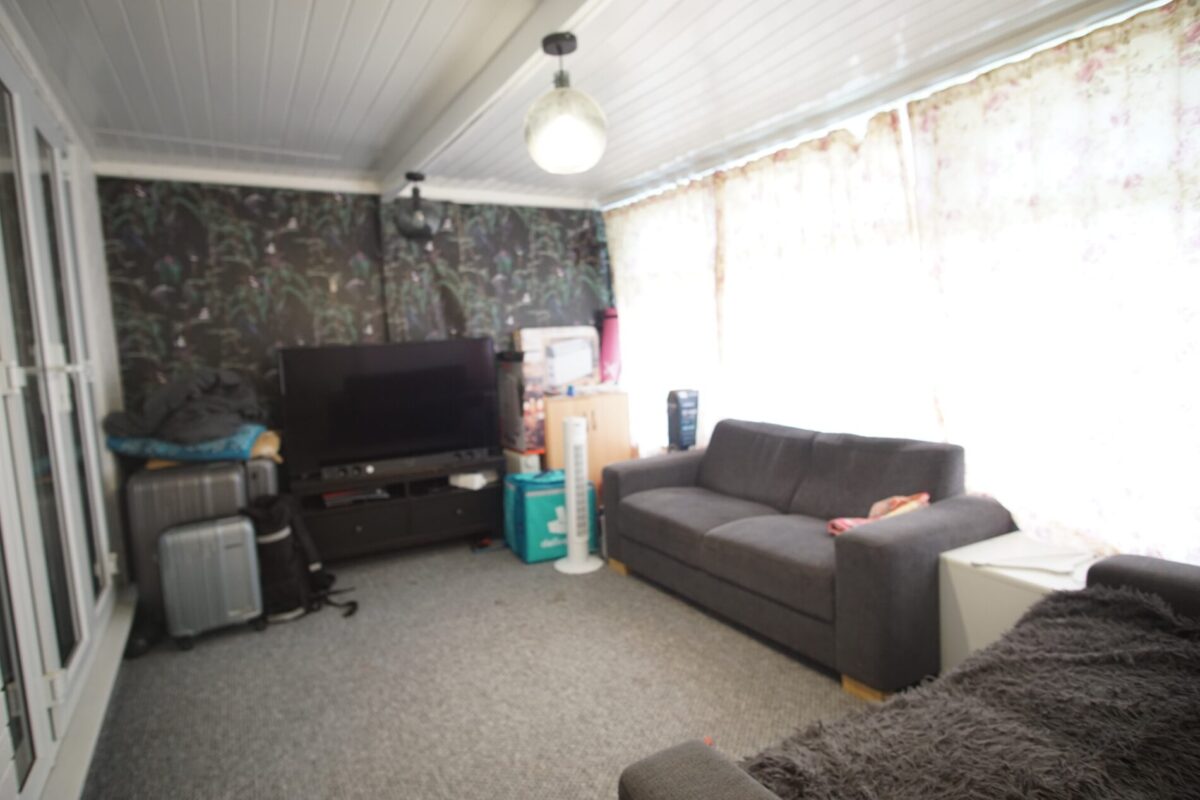 Coniston Avenue, Parivale, UB68ED