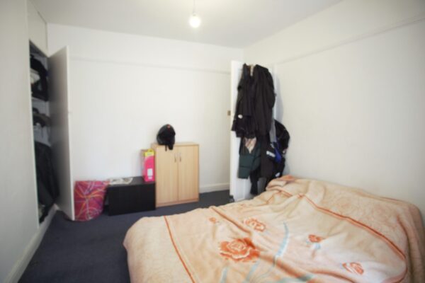 Coniston Avenue, Parivale, UB68ED