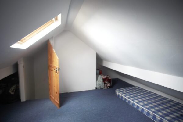 Coniston Avenue, Parivale, UB68ED