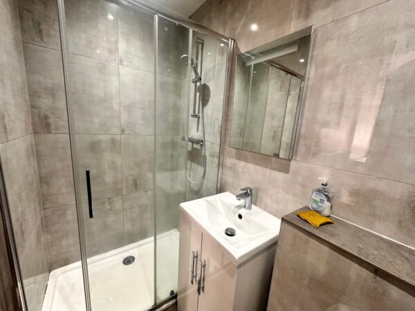 Kenton park Avenue, Harrow, HA3