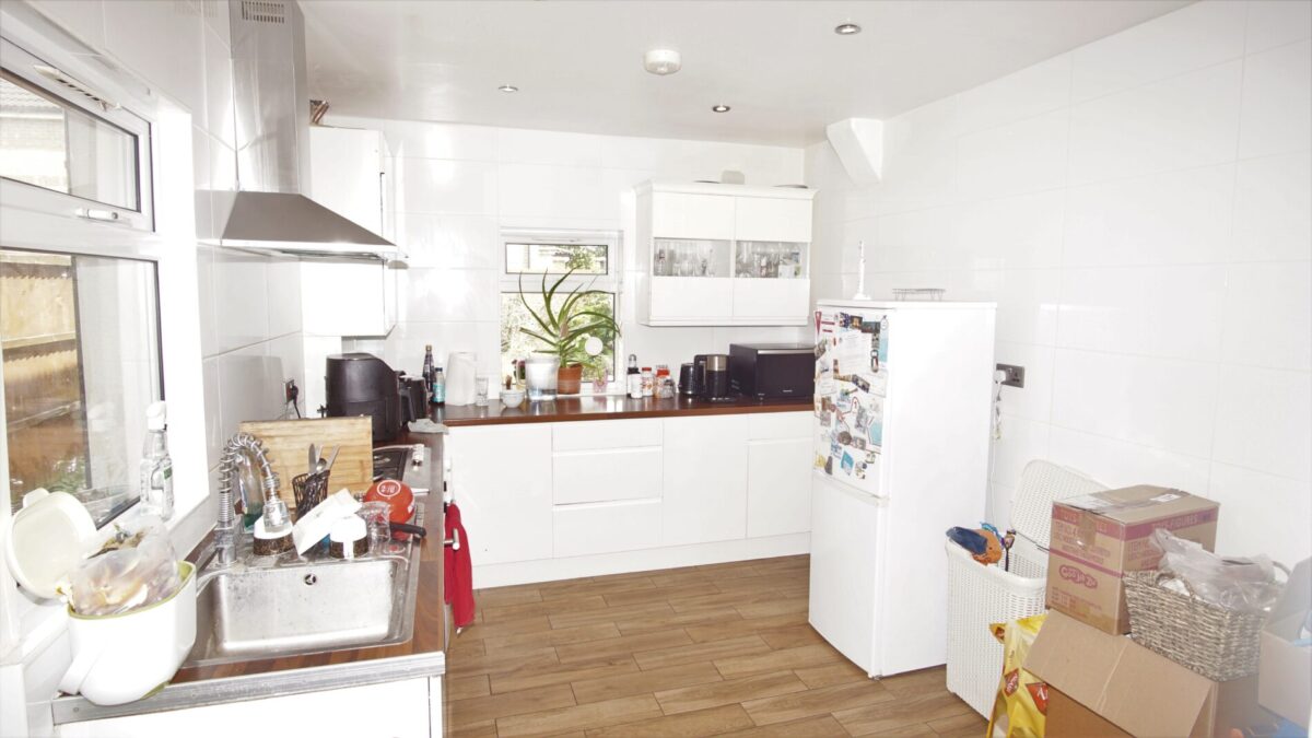 Queens Avenue, Watford, WD18