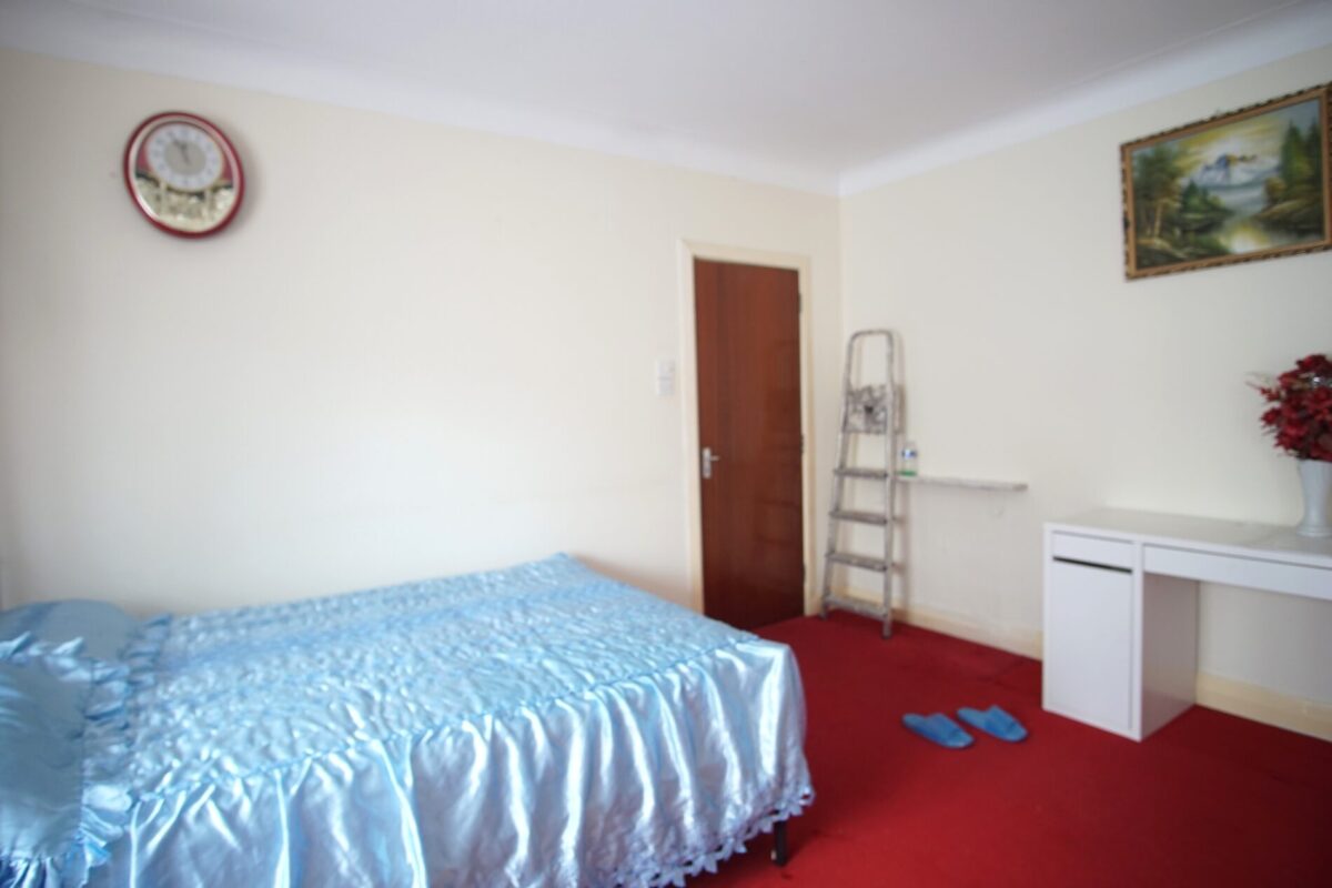 Ravenscroft Ave, Wembley, HA9