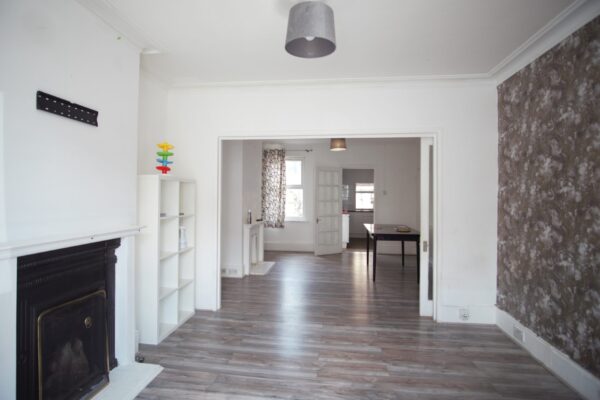 Queens Avenue, Watford, WD18