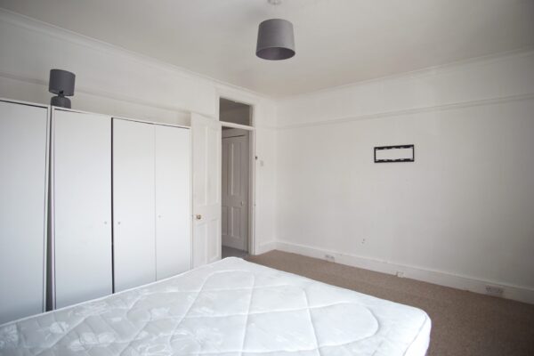 Queens Avenue, Watford, WD18