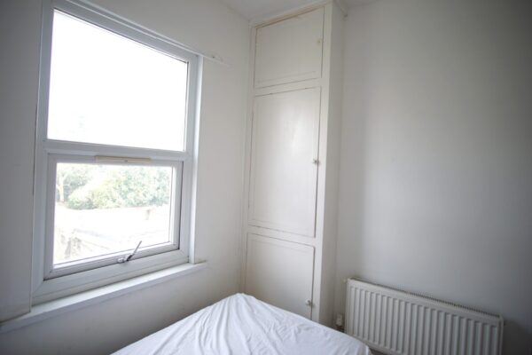 Queens Avenue, Watford, WD18
