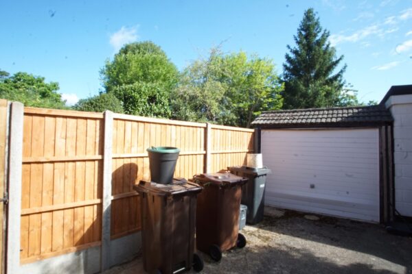 Willington road, Pinner, HA54NF