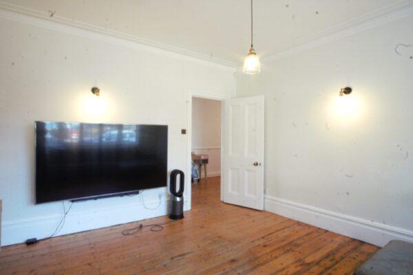 Willington road, Pinner, HA54NF