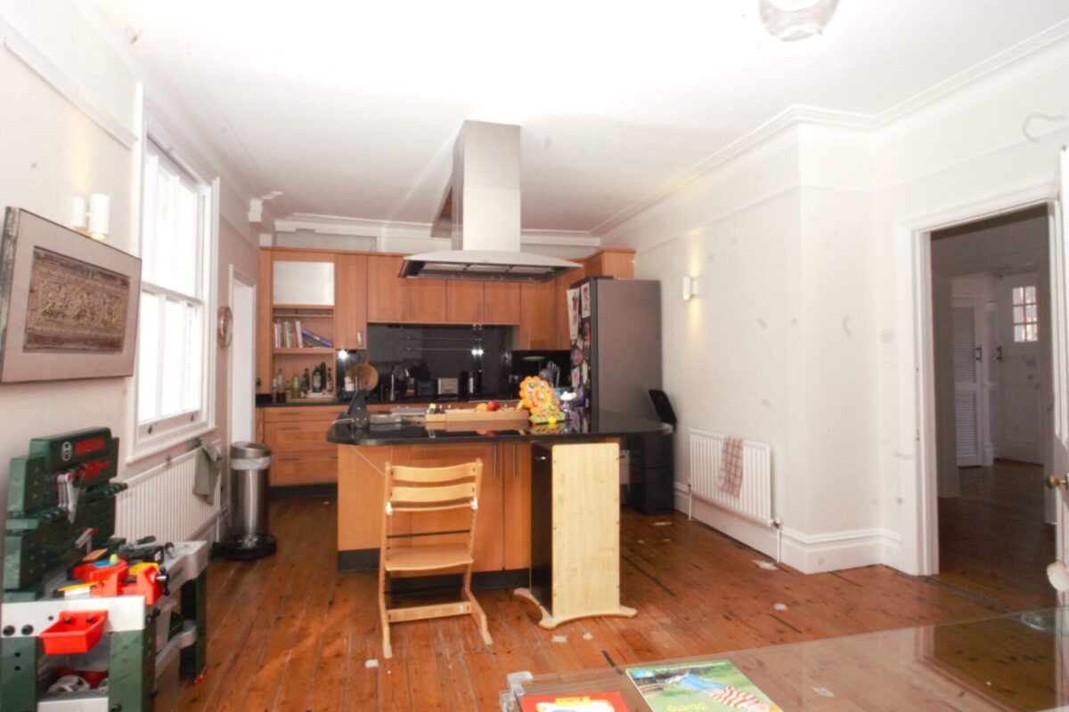 Willington road, Pinner, HA54NF