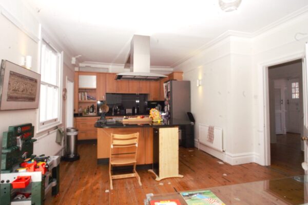 Willington road, Pinner, HA54NF