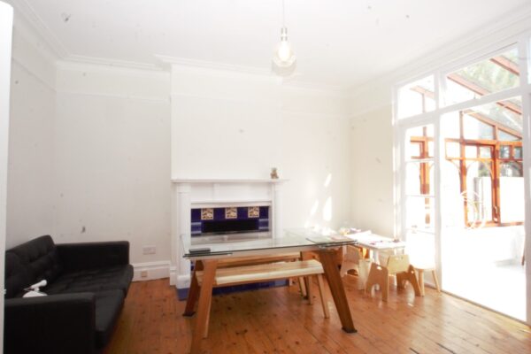 Willington road, Pinner, HA54NF