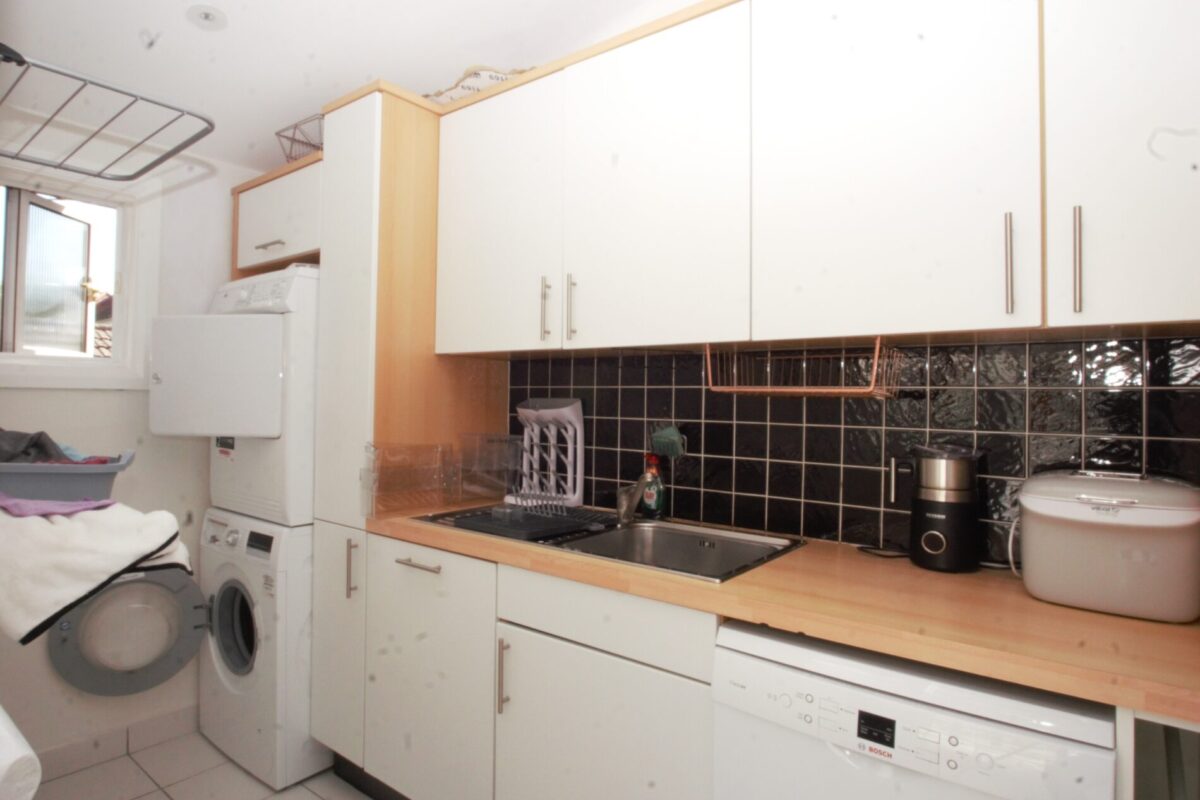 Willington road, Pinner, HA54NF