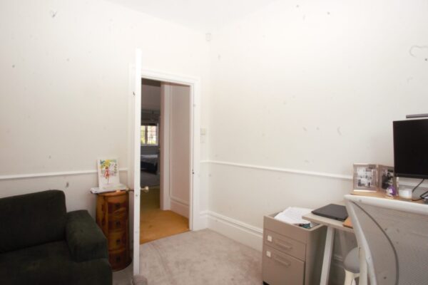 Willington road, Pinner, HA54NF