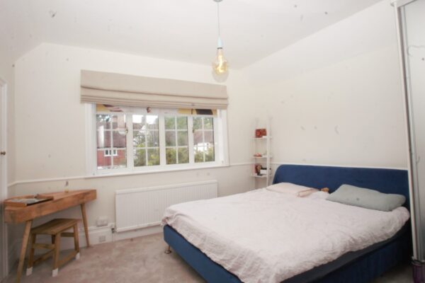 Willington road, Pinner, HA54NF