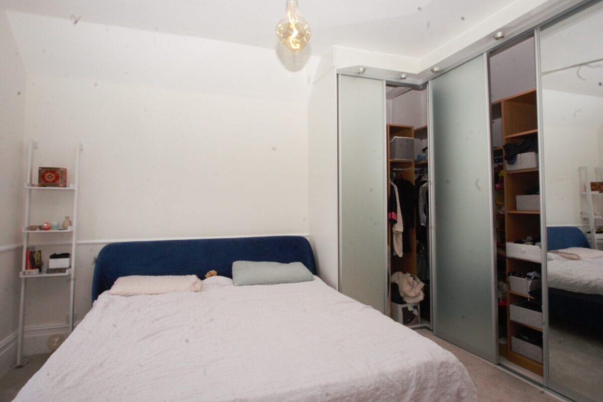 Willington road, Pinner, HA54NF