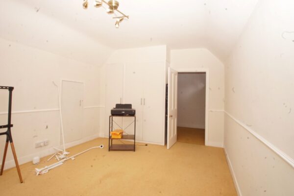 Willington road, Pinner, HA54NF