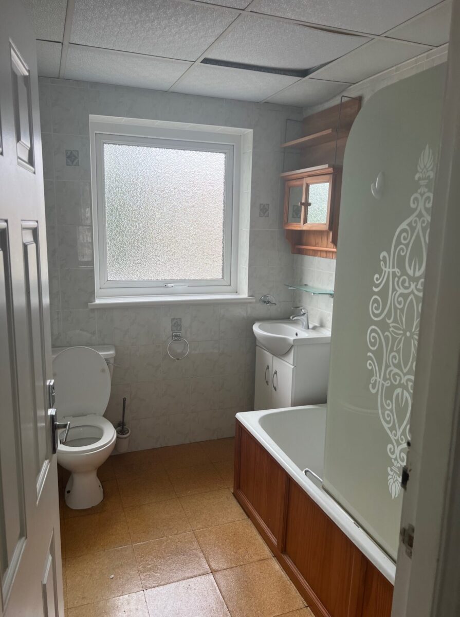 Coniston Avenue, Parivale, UB68EG