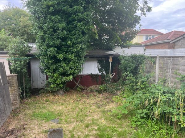 Coniston Avenue, Parivale, UB68EG