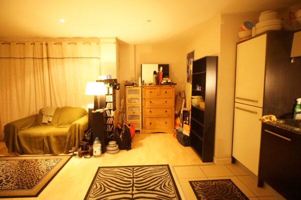Flat2, Kennington Road, SE11