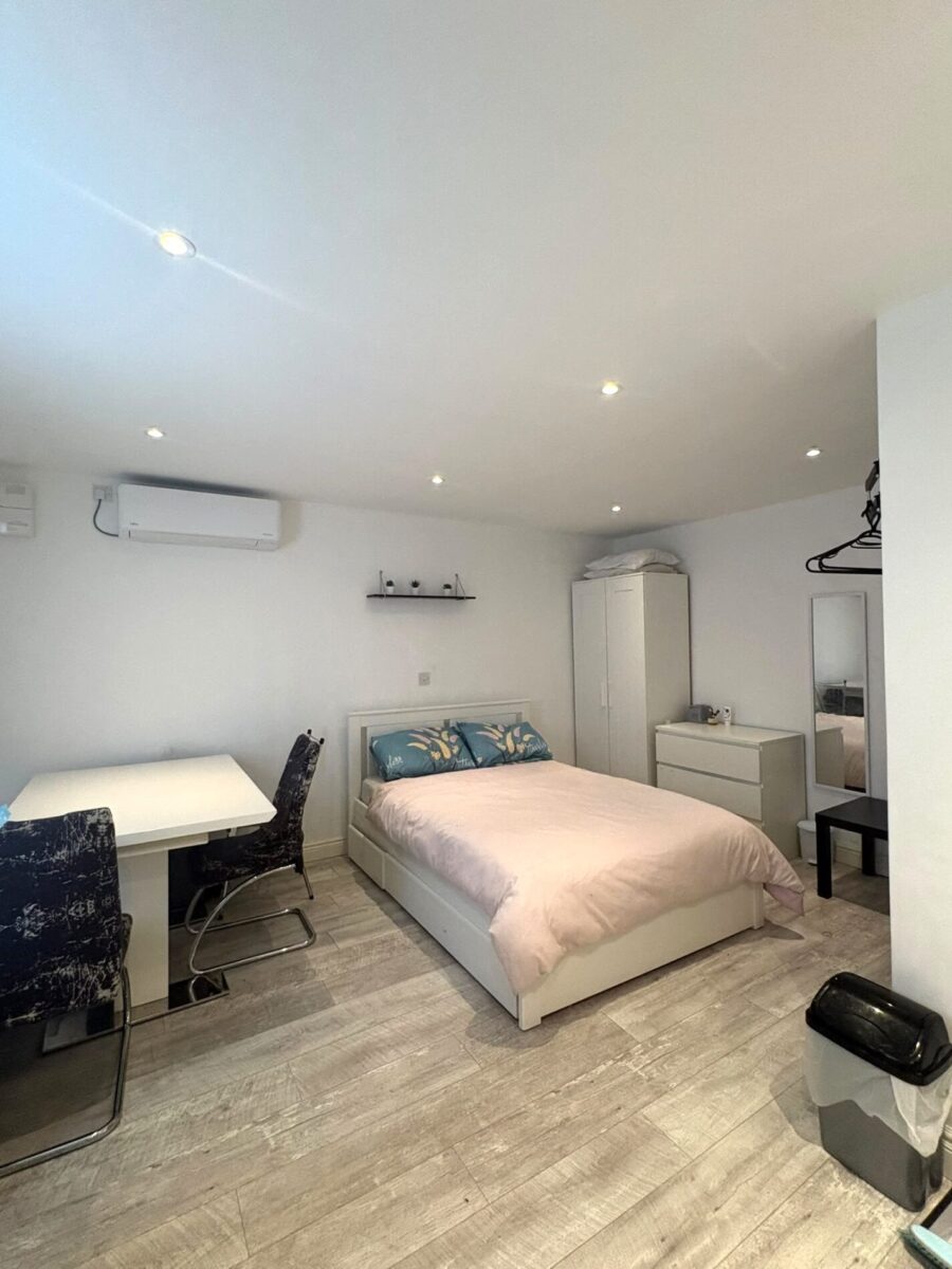 corfe Avenue, Harrow, HA28TA