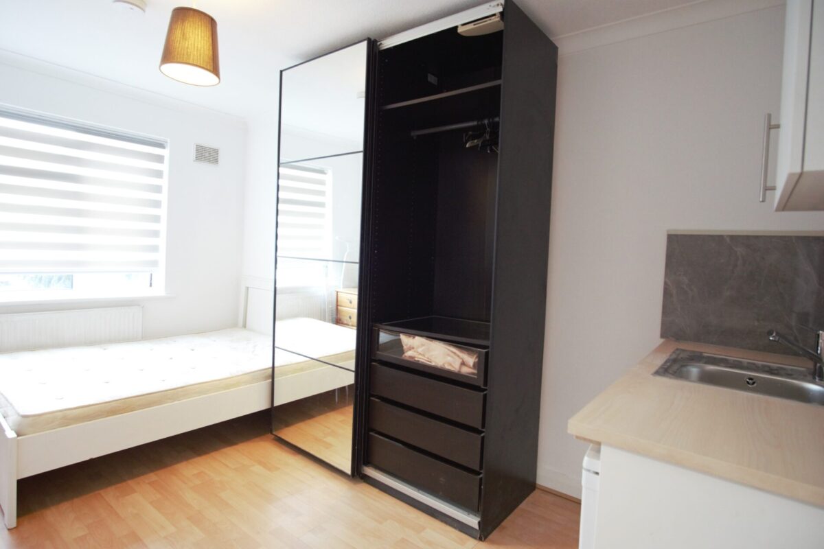 Gifford Gardens, Greenford, W7