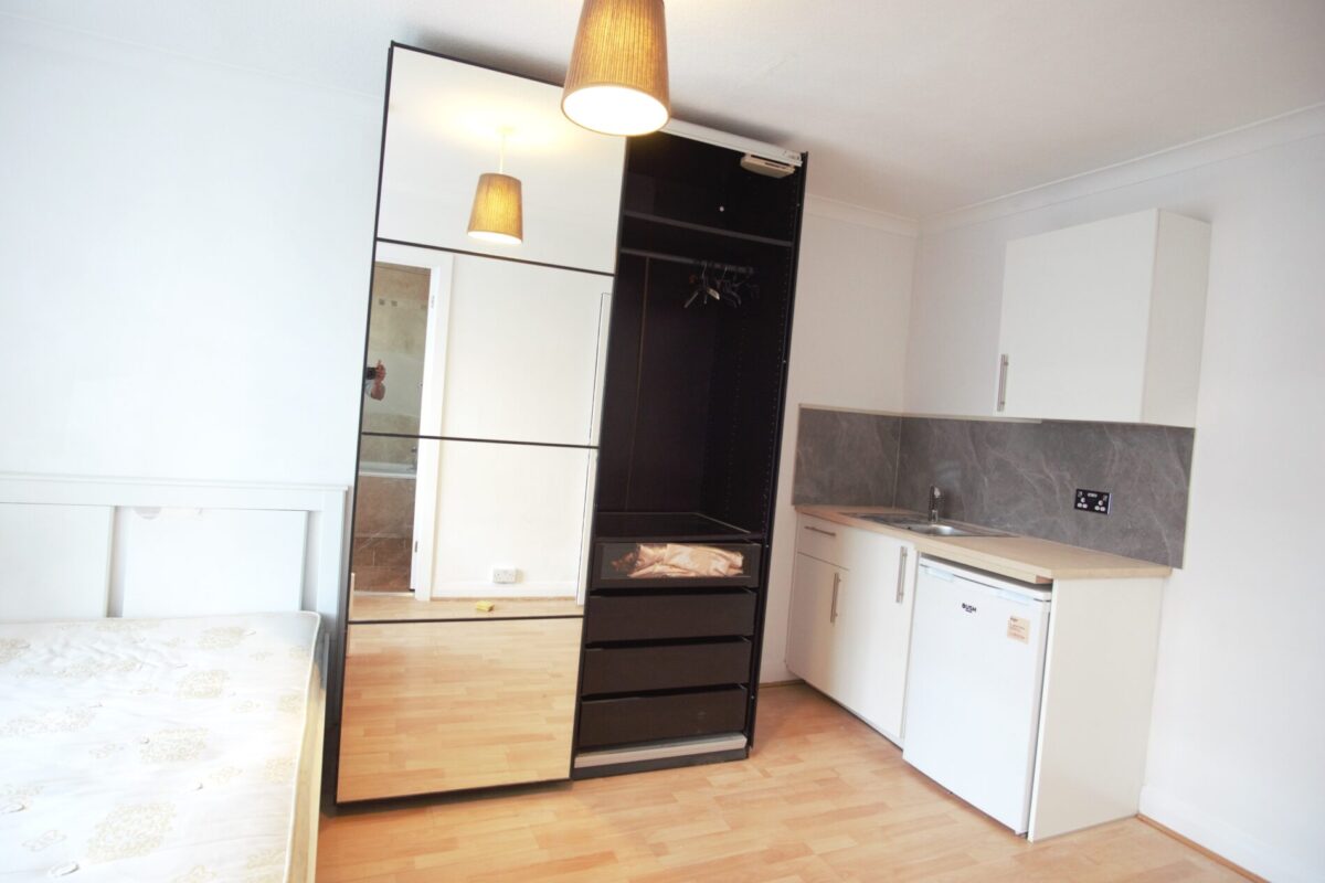 Gifford Gardens, Greenford, W7