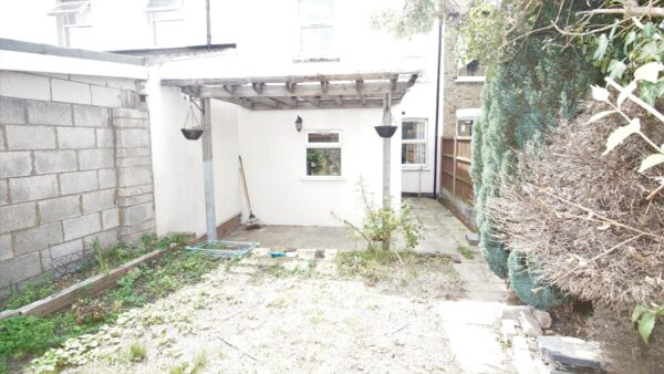 Queens Avenue, Watford, WD18