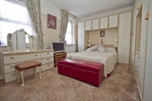 Bridge Street, Pinner, HA5