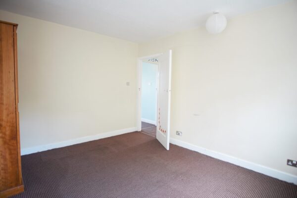 Shaftesbury avenue, South Harrow, HA20AN