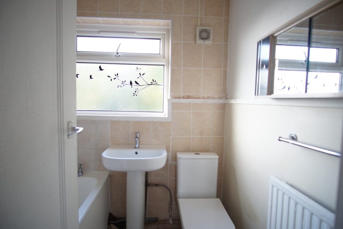 Shaftesbury avenue, South Harrow, HA20AN